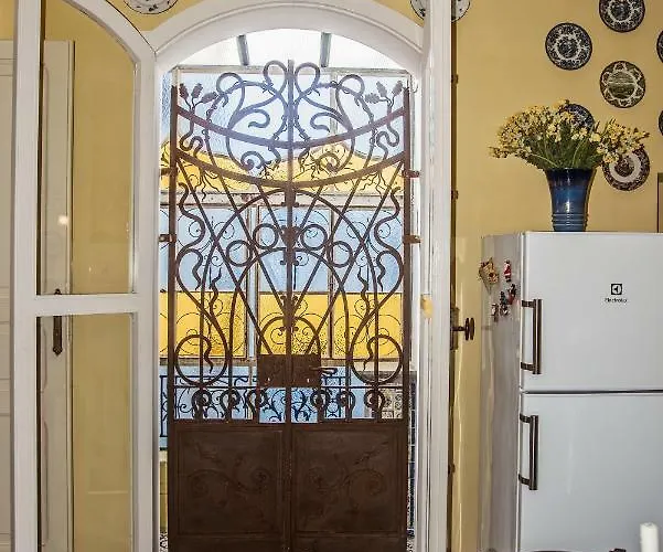 Il Teatro Di Nerone *