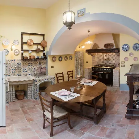 アパート Il Teatro Di Nerone ナポリ